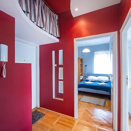 Hoza Str Apt. Great Location. Close To Everything. * Warschau