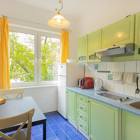 Hoza Str Apt. Great Location. Close To Everything. Lägenhet